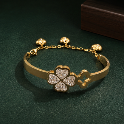 Luxury Gold-Tone Clover Bracelet with Crystal Stones & Heart Charm Chain