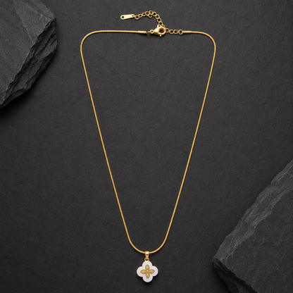Luna Clover Gold Pendant Necklace