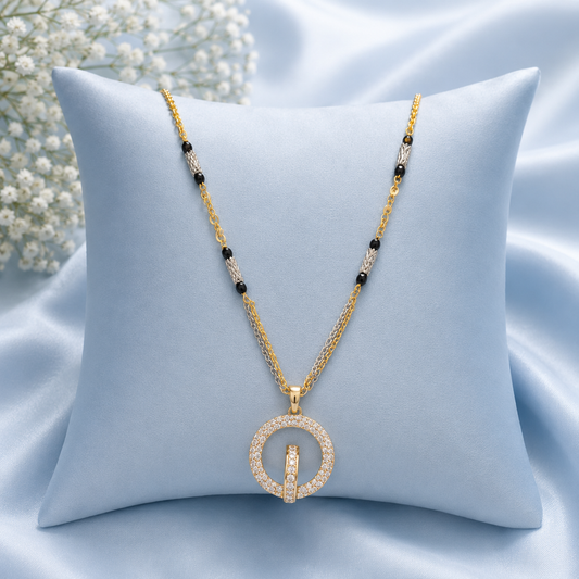 Gold & Black Beaded Crystal Circle Pendant Necklace – Elegant Dual-Tone Statement Necklace