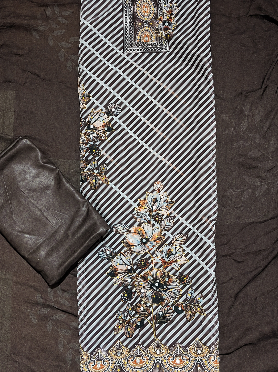 Premium Printed Unstitched Suit with Dupatta – 5 Colors Available